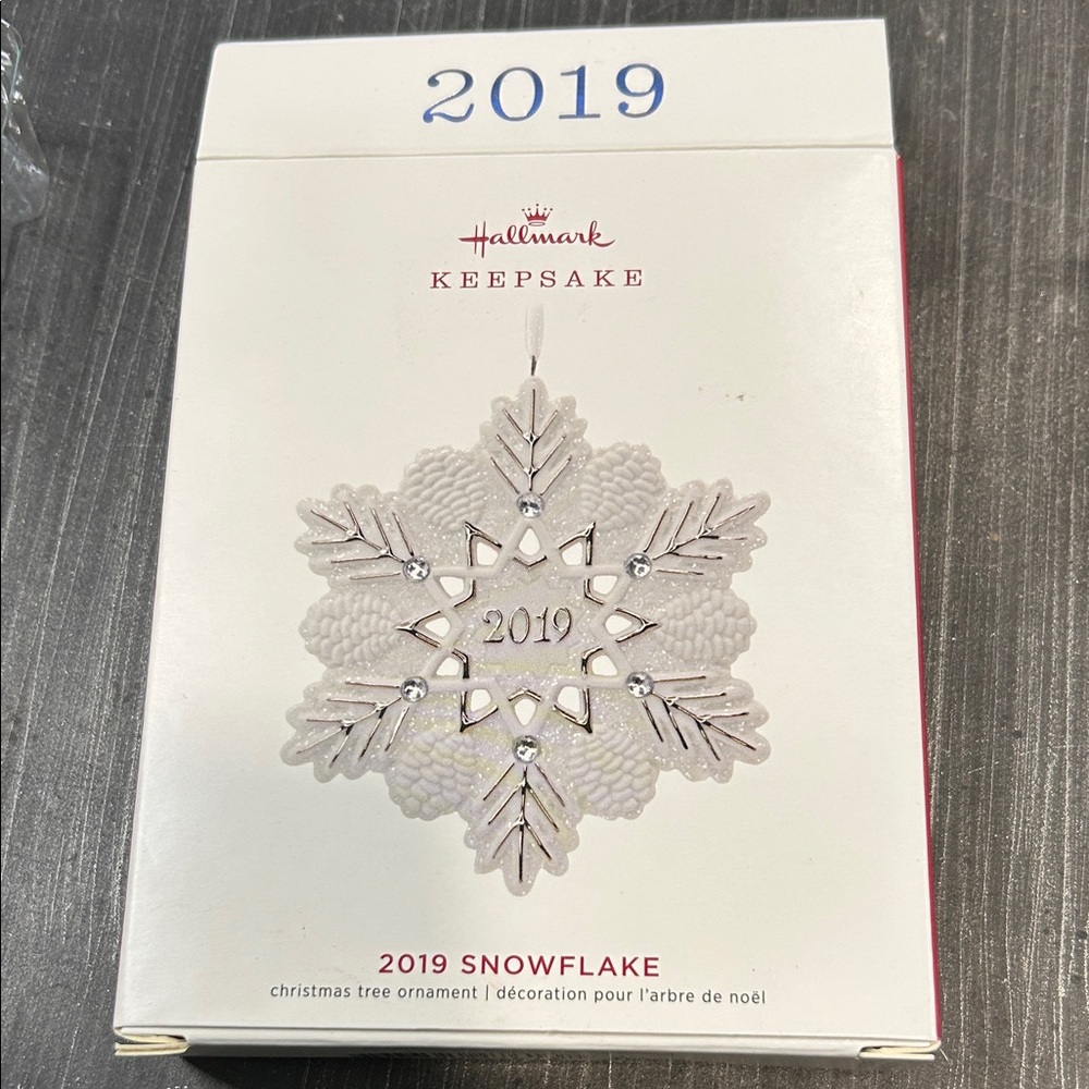 Hallmark Keepsake 2019 Snowflake Ornament